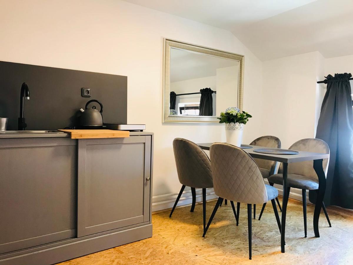 Boutique Apartments U Rolanda, Mikulasske Namesti Znojmo Kültér fotó