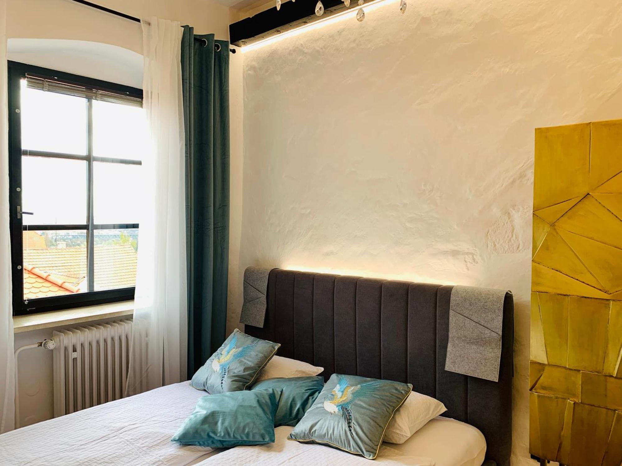 Boutique Apartments U Rolanda, Mikulasske Namesti Znojmo Kültér fotó