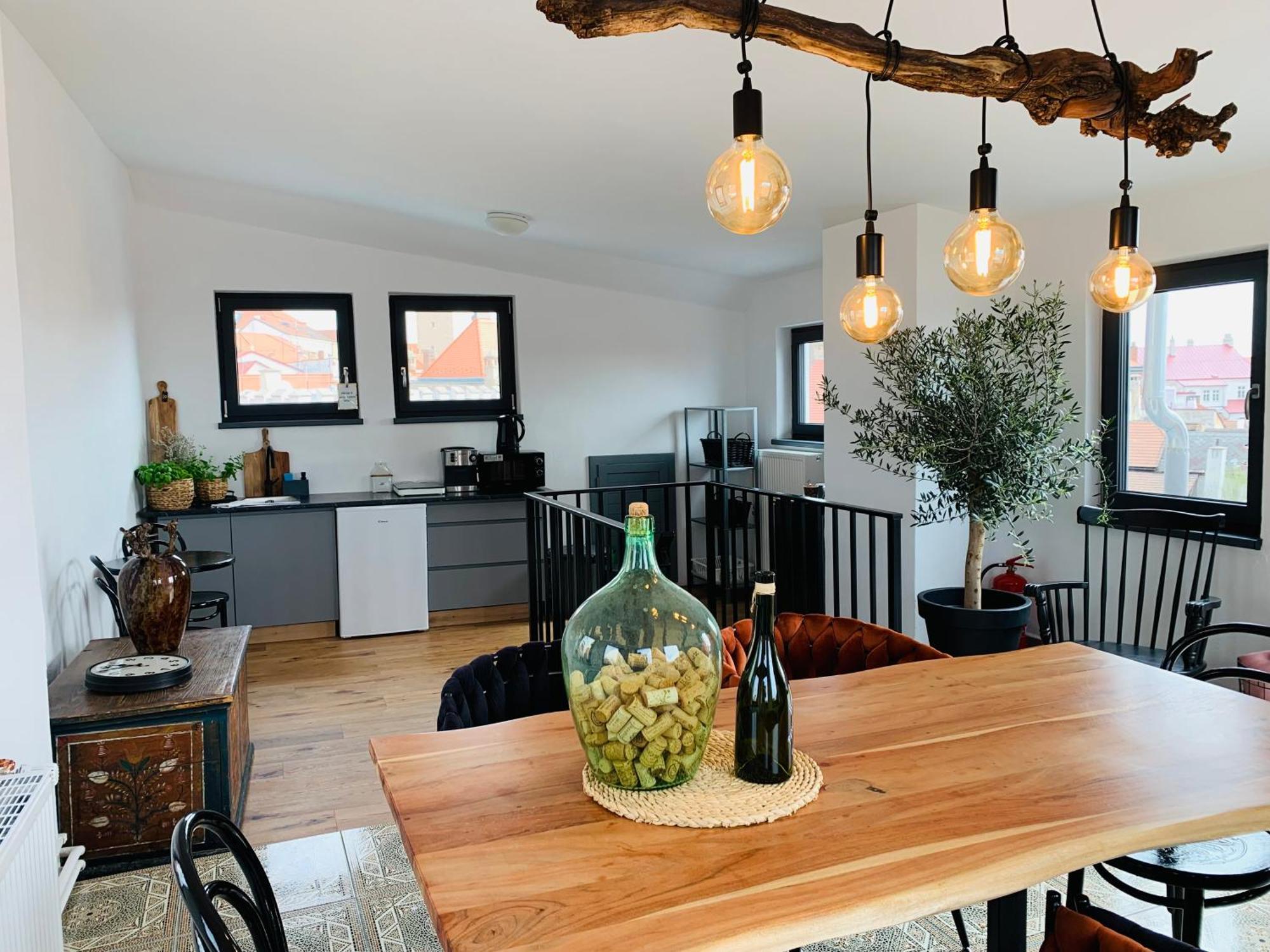 Boutique Apartments U Rolanda, Mikulasske Namesti Znojmo Kültér fotó