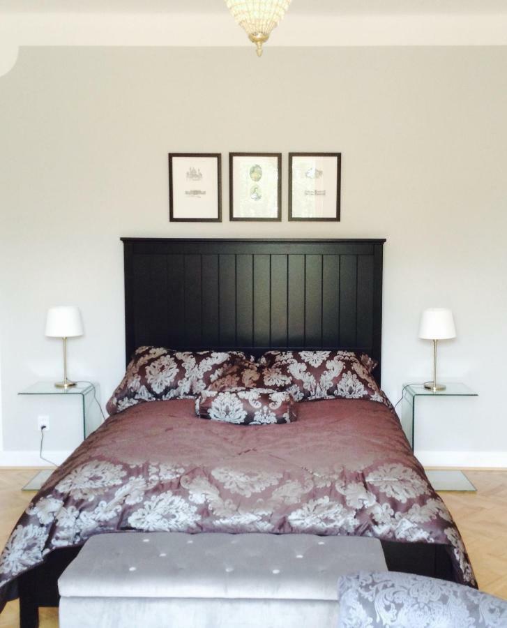 Boutique Apartments U Rolanda, Mikulasske Namesti Znojmo Kültér fotó
